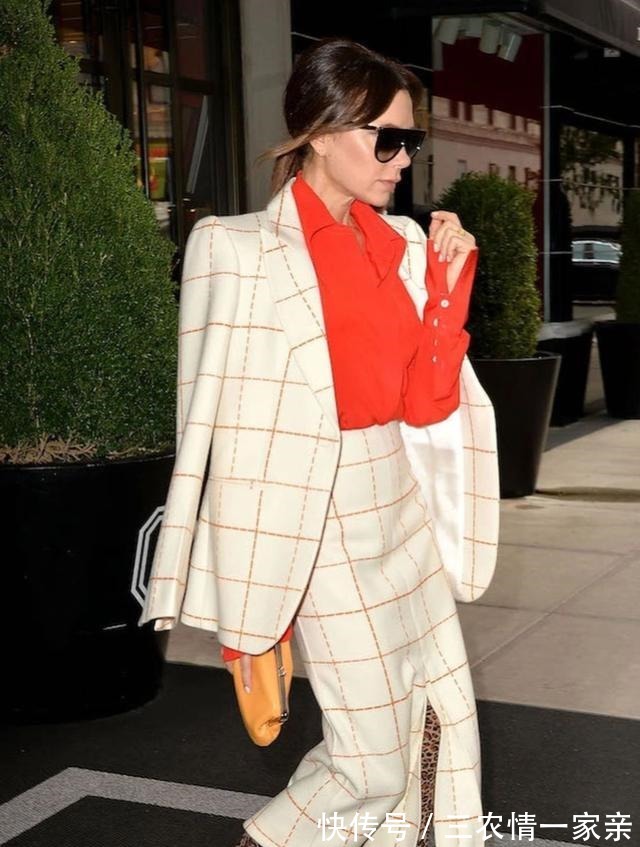 时髦 衬衫+半裙,轻轻松松的时髦!衬衫+半裙,轻轻松松的时髦!