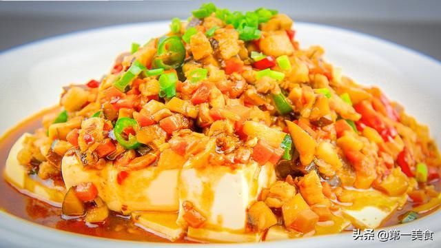 酱汁|酱泼豆腐好不好吃关键在于酱汁，厨师长分享饭店配方，香辣鲜嫩