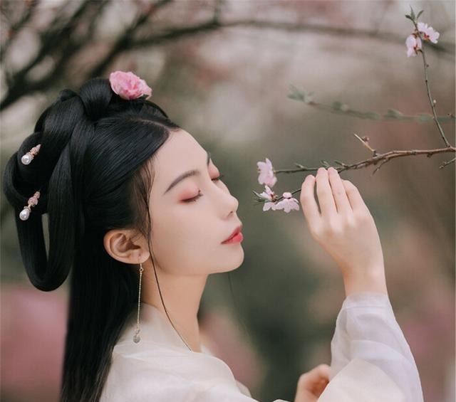 活腻了|宠文,娇宠一辈子的她被选秀入宫,邪王皱眉低吼皇帝活腻了!