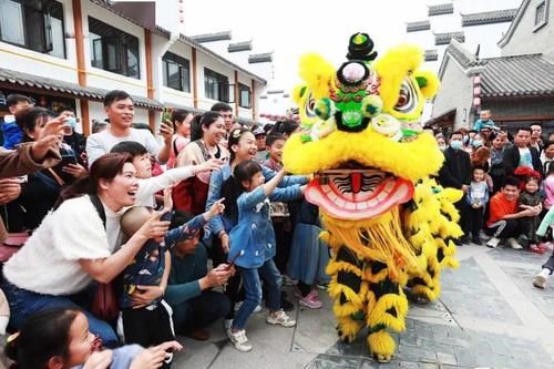 老年|不用去西安！南宁边藏了座古城！十里花街、古楼、大钟、舞狮…春节去刚刚好！