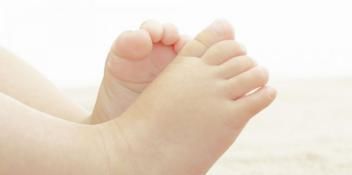 迟缓|6月龄宝宝坐不稳是发育迟缓?宝妈别急,时间不是判断发育的标准