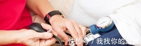 戒烟|高血压人群,日常要管住嘴:除了油盐,这5种食材也尽量少吃