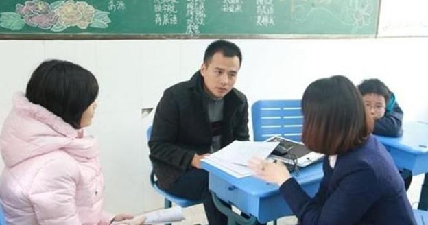 孩子|“孩子成绩这么差,干脆别念了”,妈妈回了3句话,赢得众人掌声