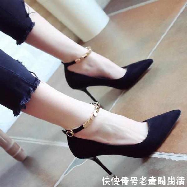 身材不好就穿一双高跟鞋,奶奶都可以变时尚大人