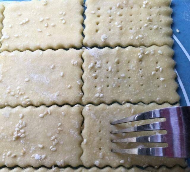 香酥|芝麻咸脆饼干,香酥可口,营养健康,特别美味