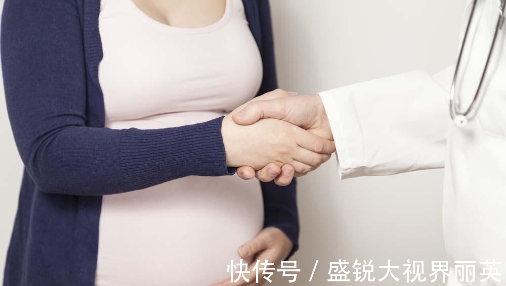 孕妇|孕妇顺产双胞胎后大喊：肚子还在动，医生检查发现惊喜