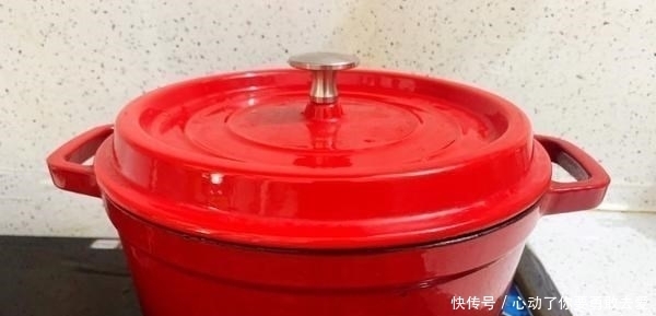 春末遇到此菜别手软,堪称植物“美白丸”,常吃晒黑的皮肤也白了