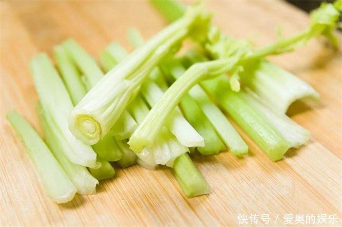 美美|爱美女性可以吃3种食物,延缓衰老,补血益气,皮肤美美哒