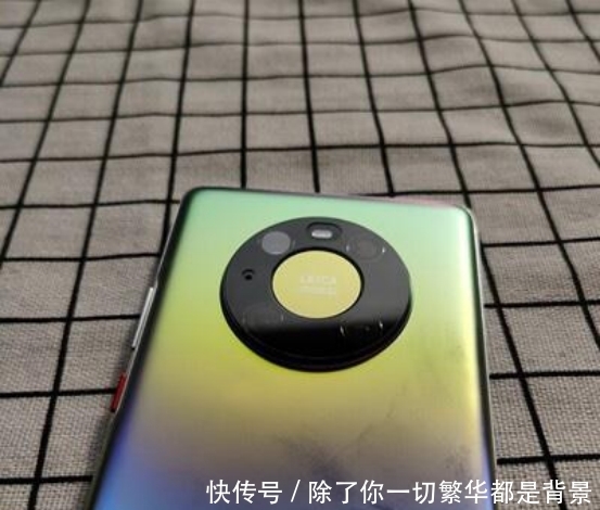 适得其反|千万别给华为Mate40贴镜头膜,贴了只会适得其反