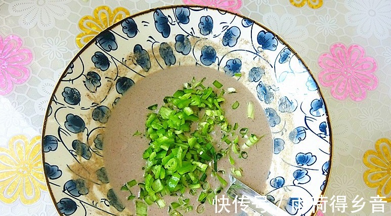 全麦粉|入伏后,有个主食可以常吃,10分钟上桌,营养美味,消汗又顶饱!