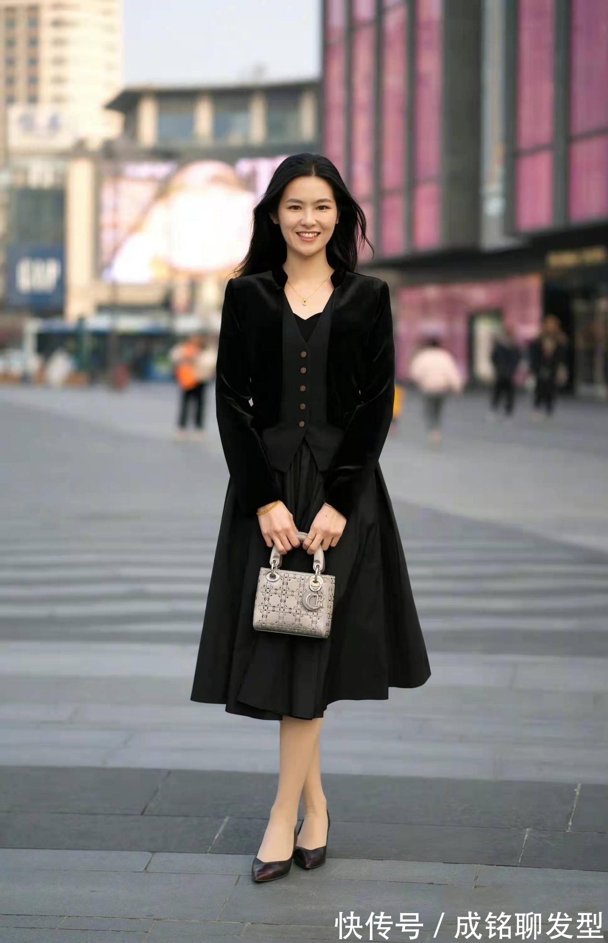 搭配 精致优雅风冬装搭配来袭,高级大气还减龄,大龄女性的必备穿搭