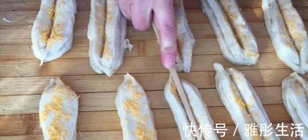 刀把|炸油条用小苏打、食用碱全错油条店老板教你正确做法,金黄酥脆