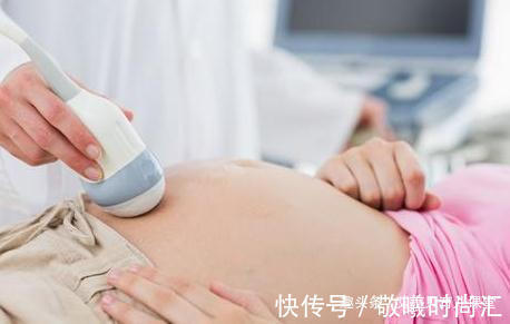 大夫|8个月准妈妈做产检,检查时大夫发出笑声,孕妈:看我怎么收拾你