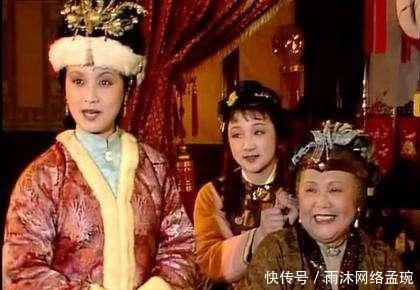 贾母教训王夫人,凤姐为何一言不发:她心里恨极了姑姑