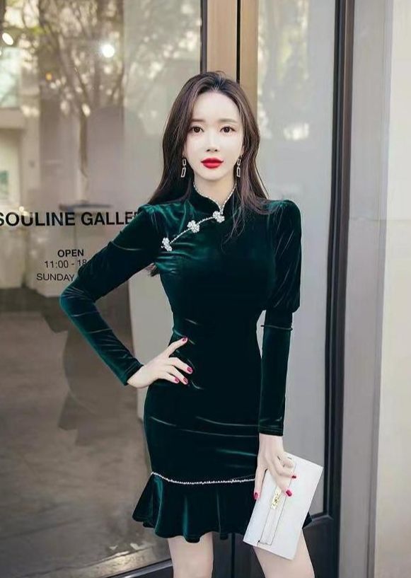 旗袍 性感气质的旗袍,长袖金丝绒的荷叶边打底包臀裙