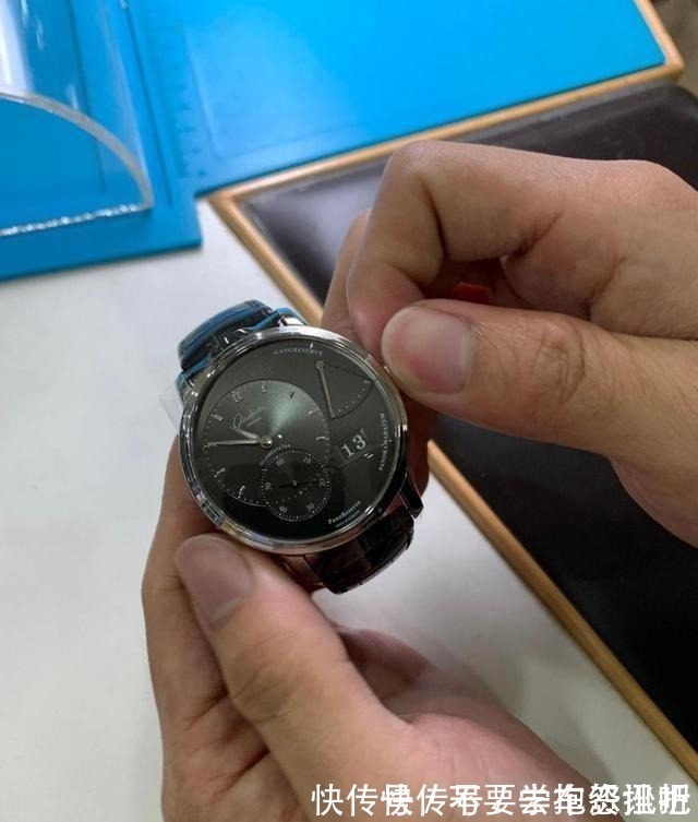 上链 机械手表如何正确使用,日常佩戴有哪些方面需要注意!