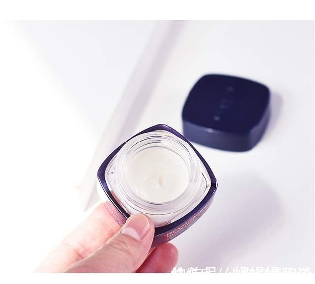 刺痛感|4款被高估的保湿面霜,科颜氏长痘,欧莱雅搓泥,倩碧干皮别碰