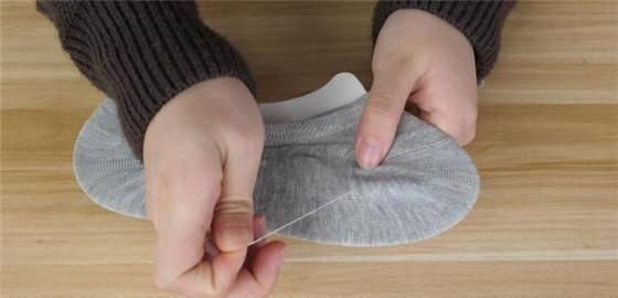 今天才知道，袜子上隐藏了3个小机关，小技巧真实用