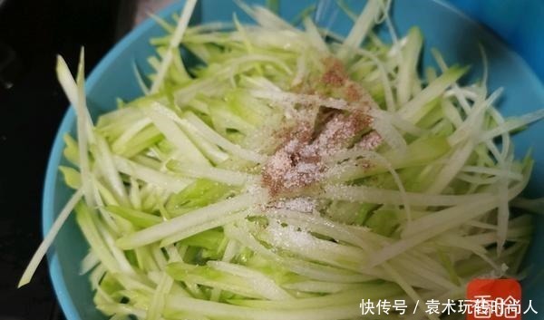 它既是水果又是蔬菜，含钙量是黄瓜的3倍，补钙又提高智力别错过