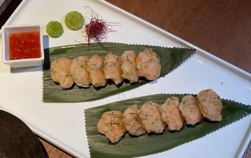 创意虾籽豆腐烩龙虾油条脆，私房牛肉妈妈脆炒肚带你穿越回民国宴