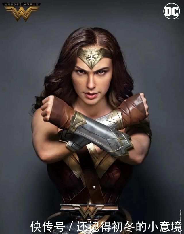 studios|TOP TOY上海首店!潮玩手办、限量盲盒...全球二次元集结