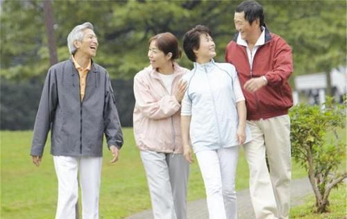 饭后散步利于长寿,在几个长寿习惯中,排最后,第1大家都想不到