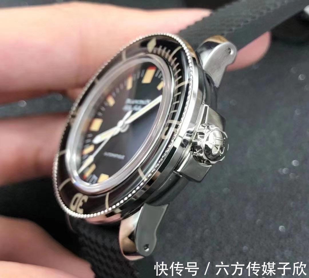 外圈 ZF厂宝珀五十噚梭子鱼复刻表细节工艺怎么样?