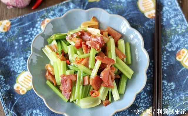 這菜簡單炒5分鐘就好,好吃還降火,晚餐隔三差五吃,體重嗖嗖降