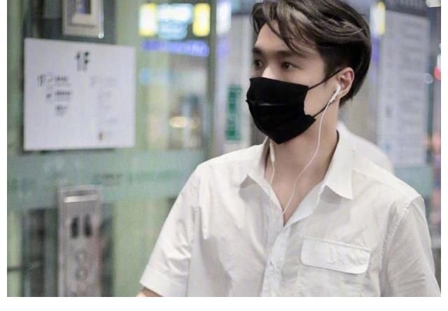 向往5|《向往5》錄完后，張藝興換身份錄另一綜藝！染新發色顏值絕絕子