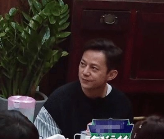 《向往的生活》黃磊公開發(fā)飆，吐槽節(jié)目亂塞人，誰注意到何炅舉動(dòng)