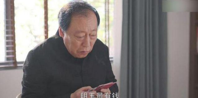 姥姥|“我只带孙子，孙女让她姥姥带吧”，孙女长大之后，奶奶后悔了