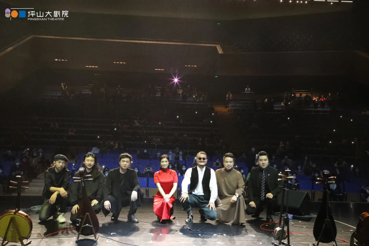 “最美坪山人”共赏《寻》海派评弹与民谣演唱会