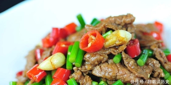 蒜苔|炒蒜苔时别直接下锅炒,多加1个步骤,不发黄翠绿更脆嫩