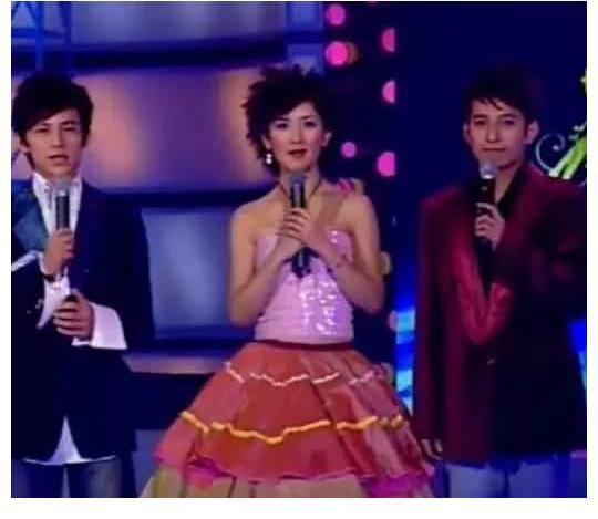 何炅人物经历,事业多面开花,和《快乐大本营》一起渡过三次难关