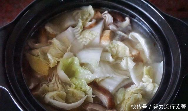 在家|惊喜!下班回来,不会做饭的老公请假在家带娃,还给做了一桌饭菜