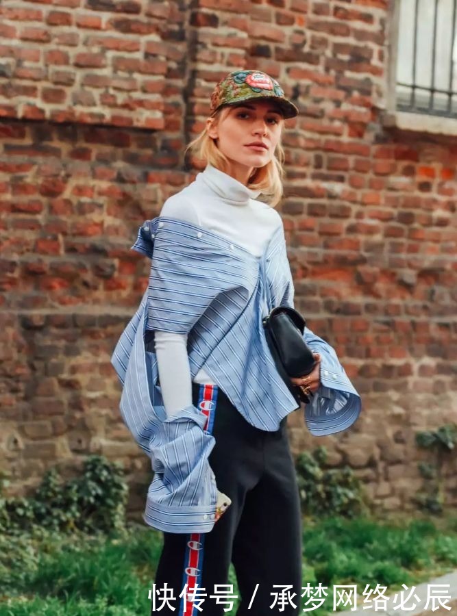 “毛衣＋衬衫”叠穿，冬日绝美搭配，这样穿真的美翻了！