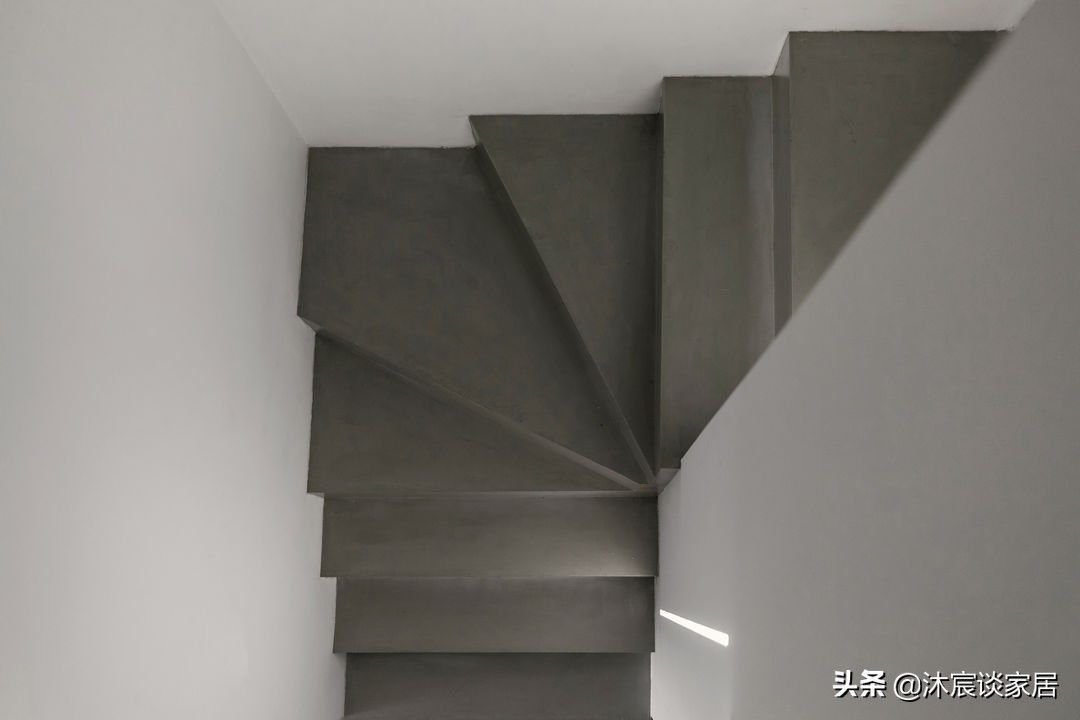 夫妻|追求极简主义的夫妻，客餐厅家具不超10件，真的是越简单越高级