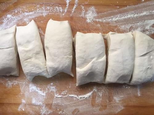 牛肉罩饼河北特色小吃，肉质肥美香醇，看着都能流口水