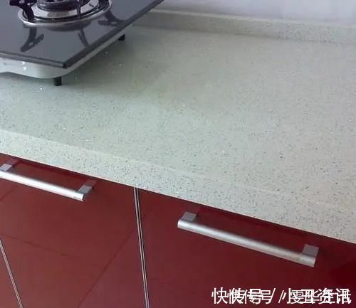 橱柜|买橱柜选不锈钢,还是石英石?这才发现10年前买错了!