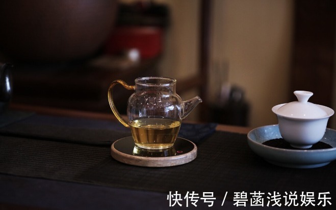 喝茶|人到中年更要注意养生，40岁到50岁的人喝茶，3种茶，值得品尝