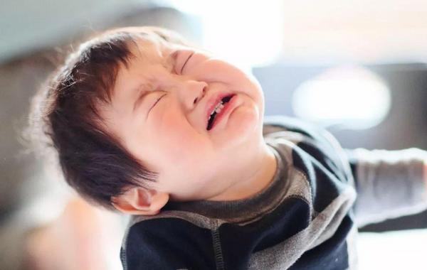 辅食|十岁男孩至今未断“母乳”,每日4次不给就闹,宝妈没法拒绝