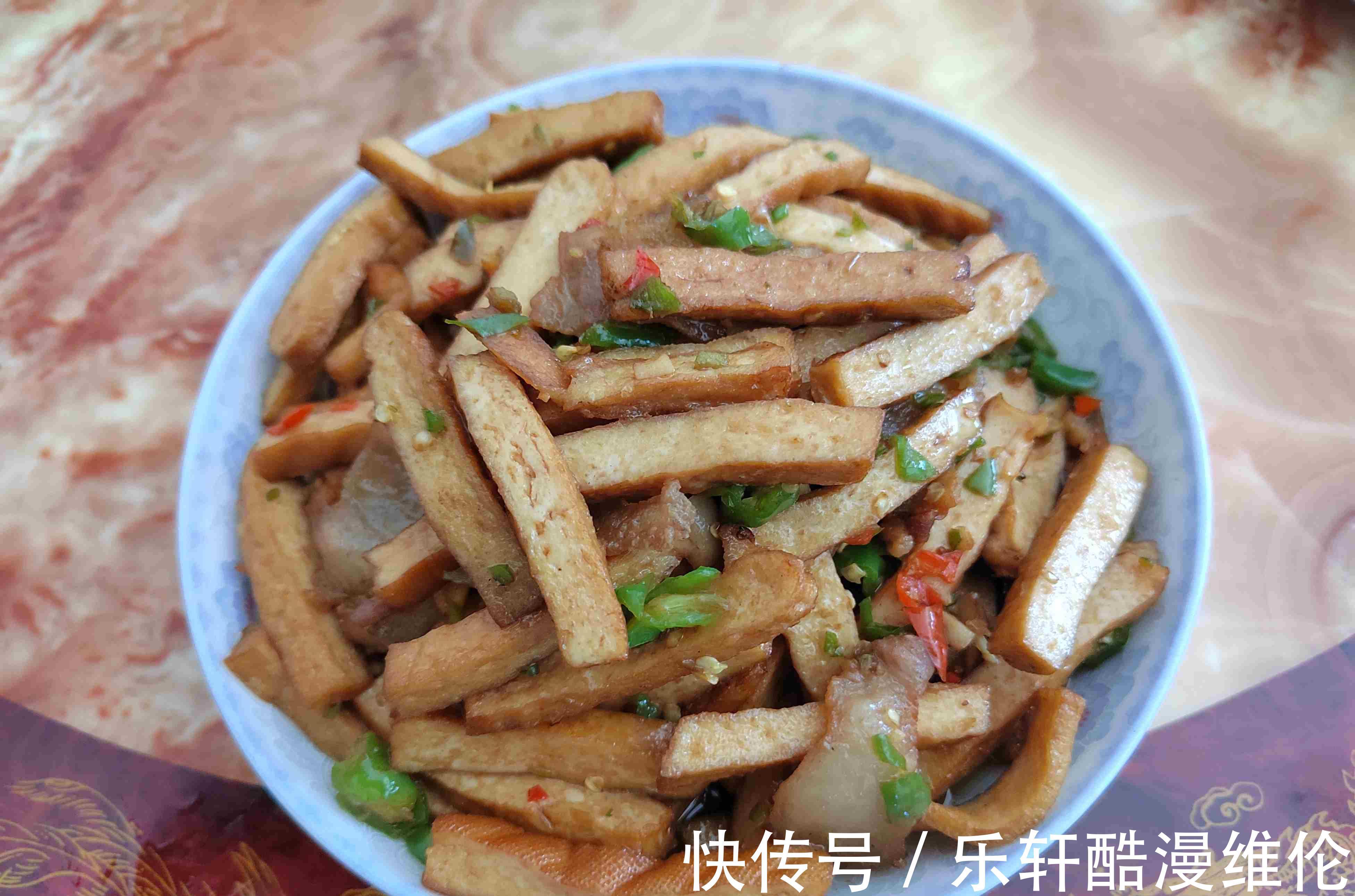 江西媳妇花2小时做午餐，只为让家人吃好，晒朋友圈，却被群嘲