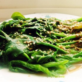 腊肉炒菜花|常食以下食物，不贫血了，皮肤细腻光滑了，抗病力强了，秋天吃好