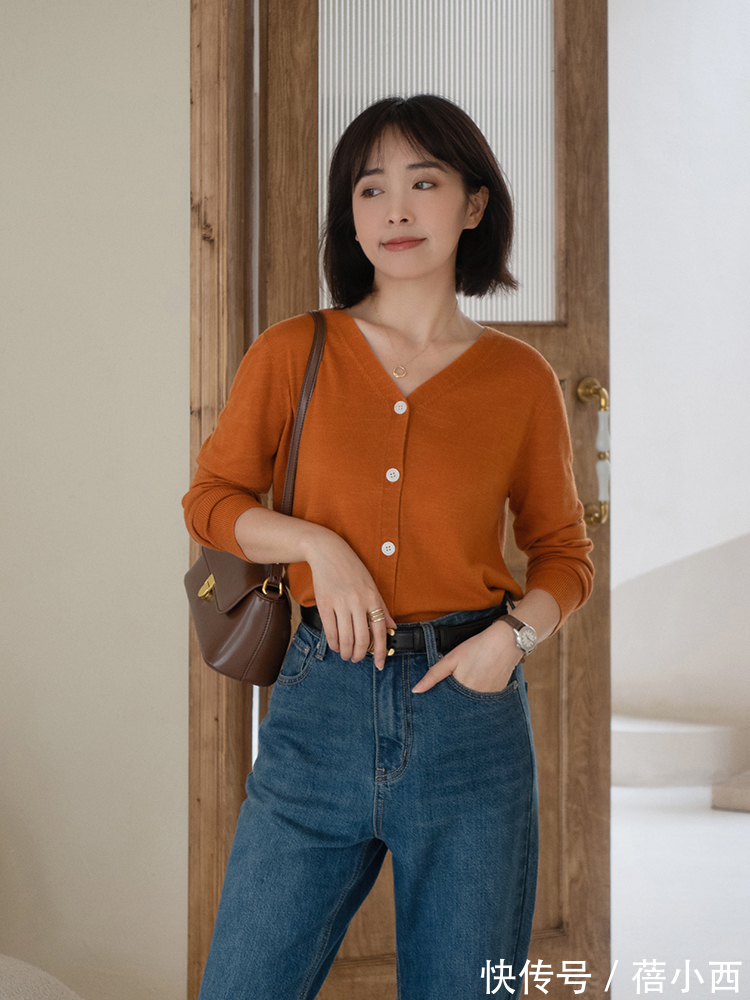 条纹|女人不管多少岁,学会这样搭配“针织衫”,时髦、优雅告别老气