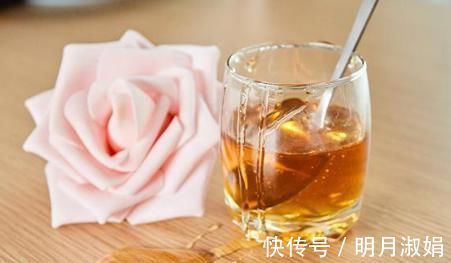 女性|女性过40岁，坚持做好4件事，可以轻松越过“更年期”这道坎！