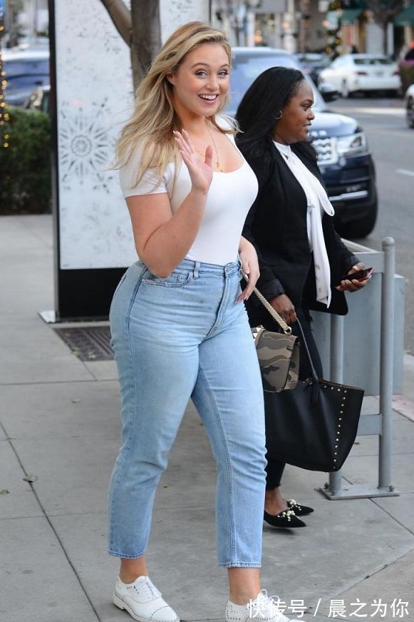 lskr胖点也没事,曲线好就行,英国180斤大码超模,诠释了:胖也性感