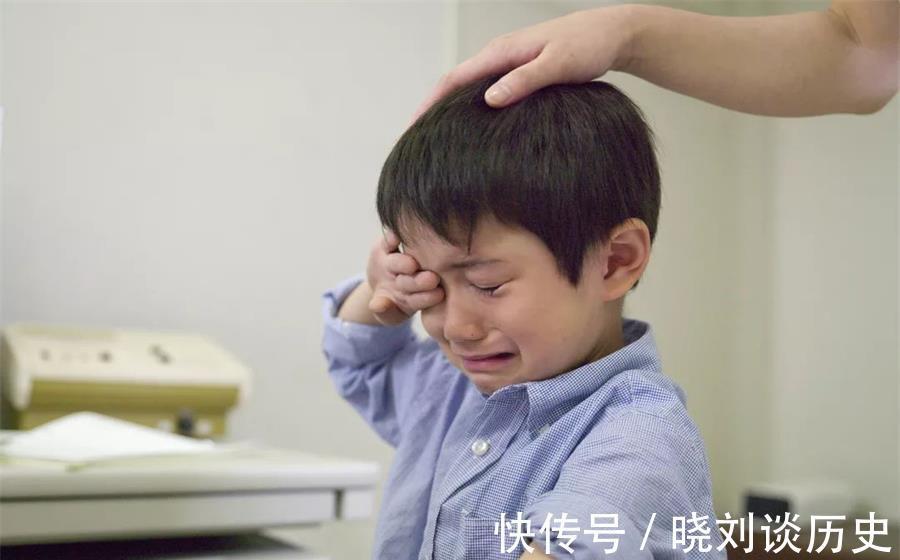 性格|孩子不爱主动打招呼?父母不妨理智对待,从两个方面进行引导