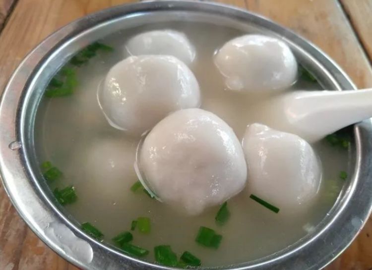 大冷天早餐来一碗，鲜嫩美味营养多，孩子一顿吃八个，撑得直打嗝