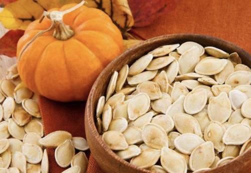 南瓜子|糖尿病人吃南瓜子降糖?吃的越多越好吗?