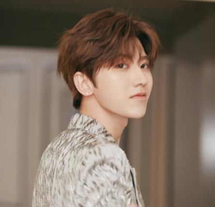 選秀|為緩解收視壓力,《青3》終于放出大招,邀請同為選秀出身的頂流回歸